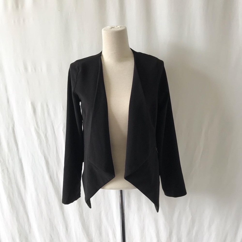 Monteau black drape light open front blazer Size S